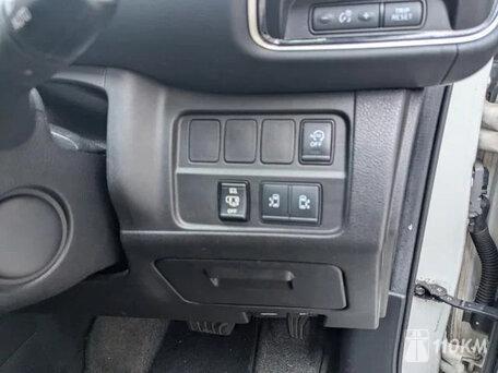 Nissan, Serena, 2000, 150, бензин, минивэн, вариатор, передний привод, среднее состояние, правый, белый, 1 444 000 ₽