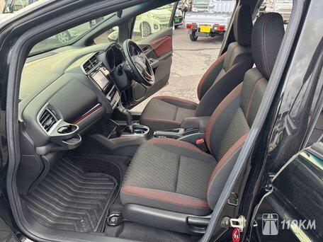 Honda, Fit, 1500, 130, бензин, хэтчбек, вариатор, полный привод, среднее состояние, правый, черный, 950 000 ₽
