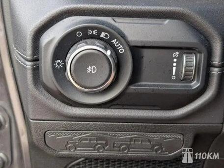 Jeep, Wrangler, 2000, 272, бензин, внедорожник, автомат, полный привод, среднее состояние, левый, белый, 8 571 287 ₽