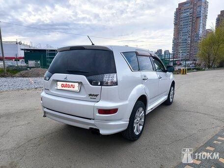 Mitsubishi, Outlander, 2400, 170, бензин, внедорожник, вариатор, полный привод, среднее состояние, правый, белый, 1 275 000 ₽